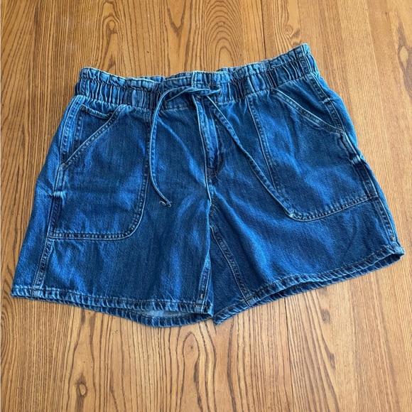 Maurice’s Blue Jean Shorts with Elastic Waistband and Relaxed Fit - Picture 1 of 4